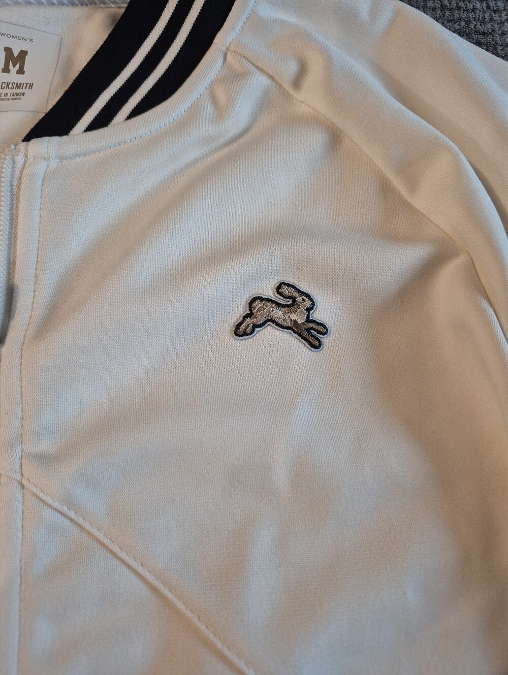 Tracksmith Track Jacket cream Navy, Sz M Full Zip Pockets athleisure running - Picture 2 of 11